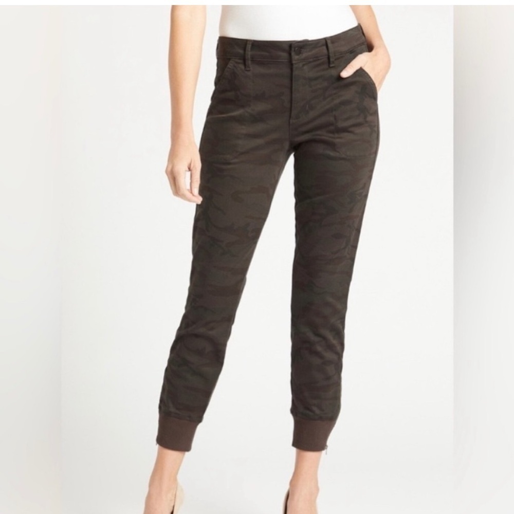 Evereve Level 99 Julia Utility Midnight Camo Jogger Size 28 NEW